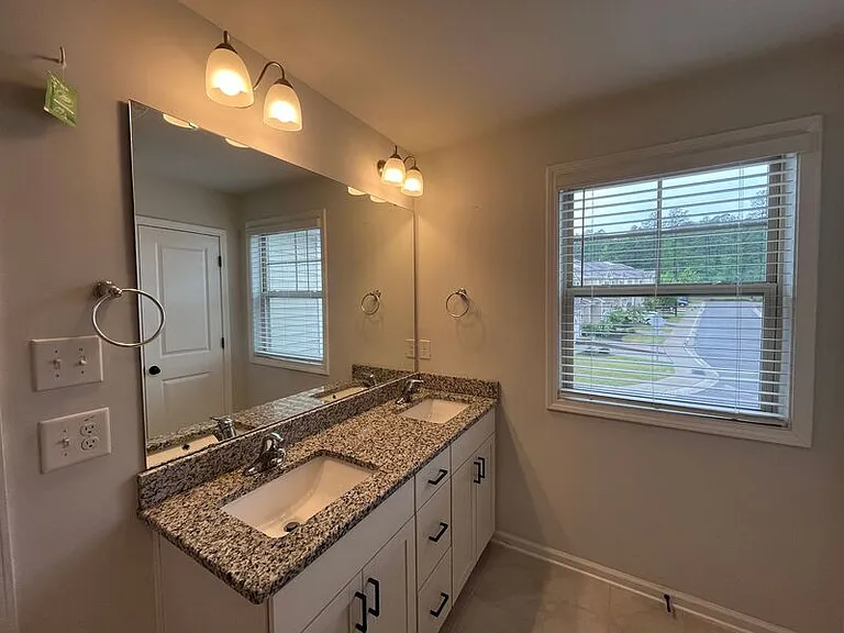 1005 Longitude Dr — Photo 15