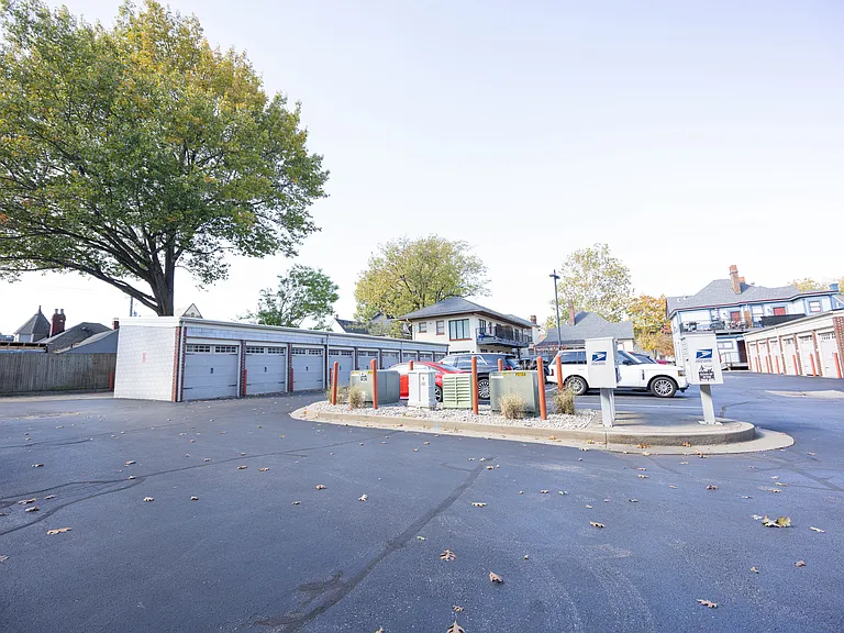 275 S Limestone St #240 — Photo 22