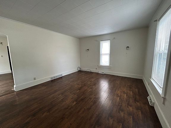 3rd image of 226 Park St