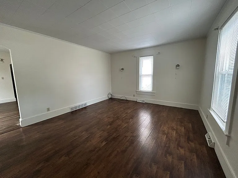 226 Park St — Photo 3