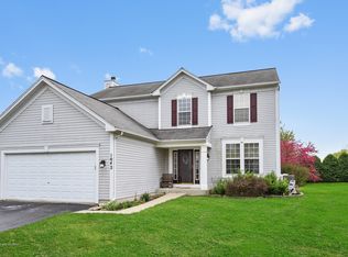 1042 Spinnaker St, Elgin, IL 60123