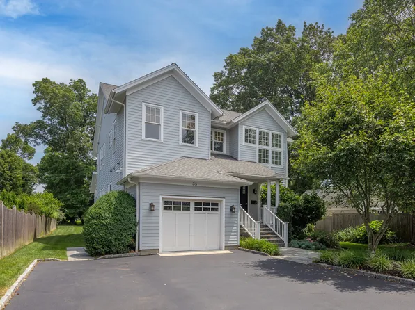 35 Millard Street, Fairfield, CT 06824