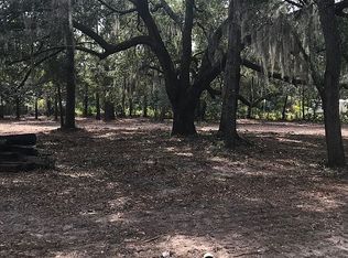 85581 Lonnie Crews Rd, Fernandina Beach, FL 32034