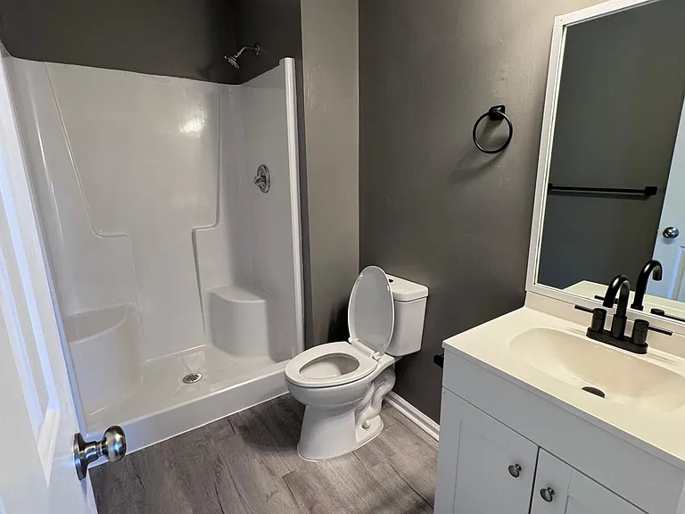 1131 Glendale Dr — Photo 13