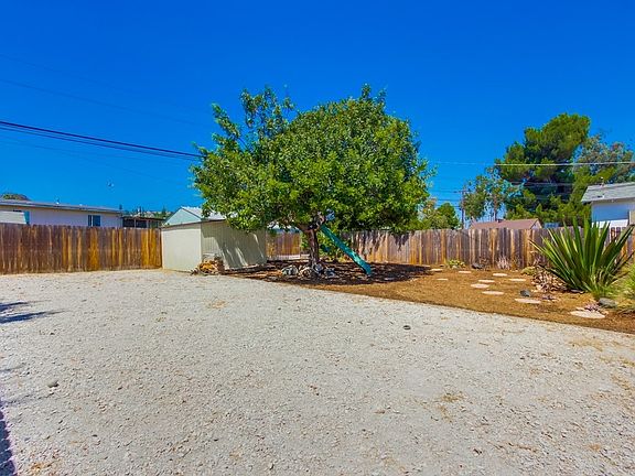 4th image of 752 N Cuyamaca St N