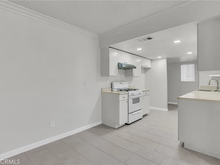 8922 I Ave — Photo 6