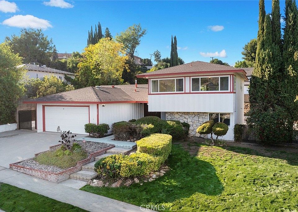 1st image of 2267 Clementina Dr