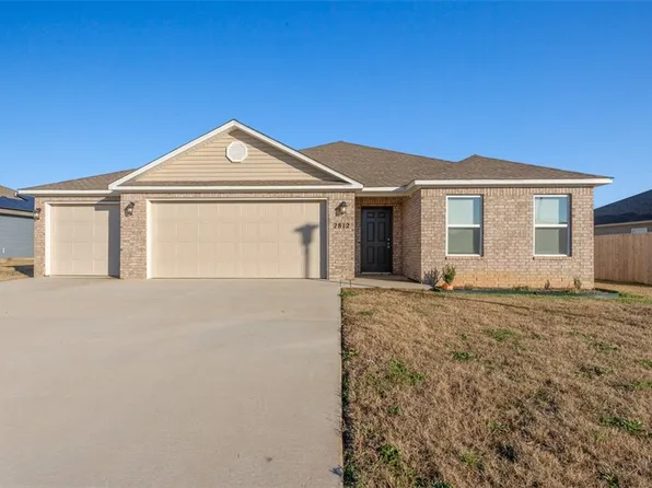 2812 Reynolds St, Pea Ridge, AR 72751