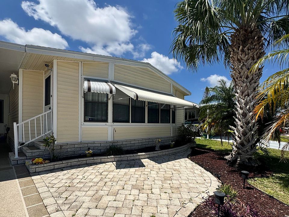1st image of 14041 Zorzal Avenue
