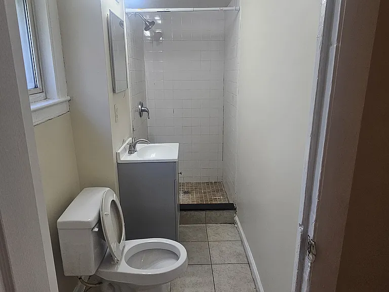 28 Terrace Ave #2F — Photo 16