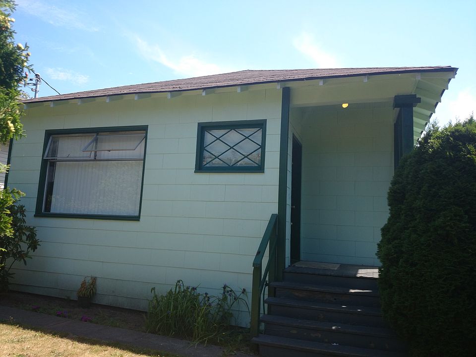 2nd image of 716 20th Ave