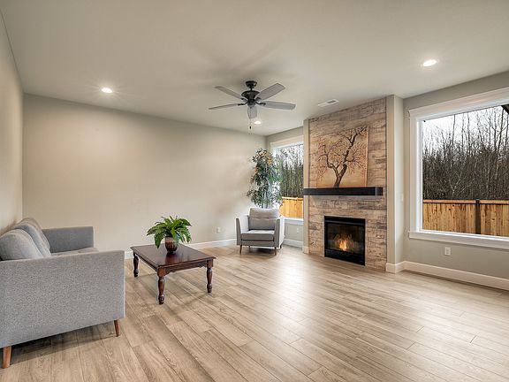 4th image of 17503 75th Av Ct E