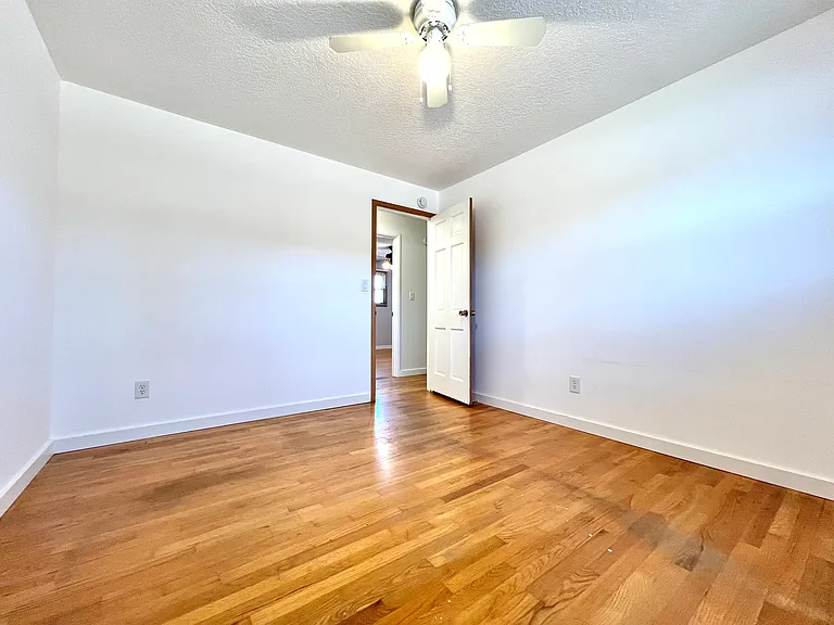 guest bedroom B 2