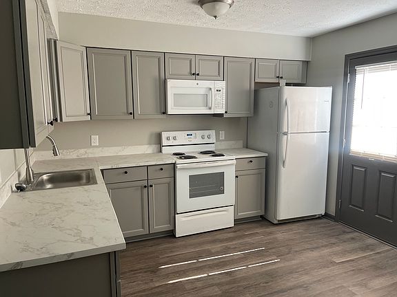 2nd image of 3112A Brickdale Ln