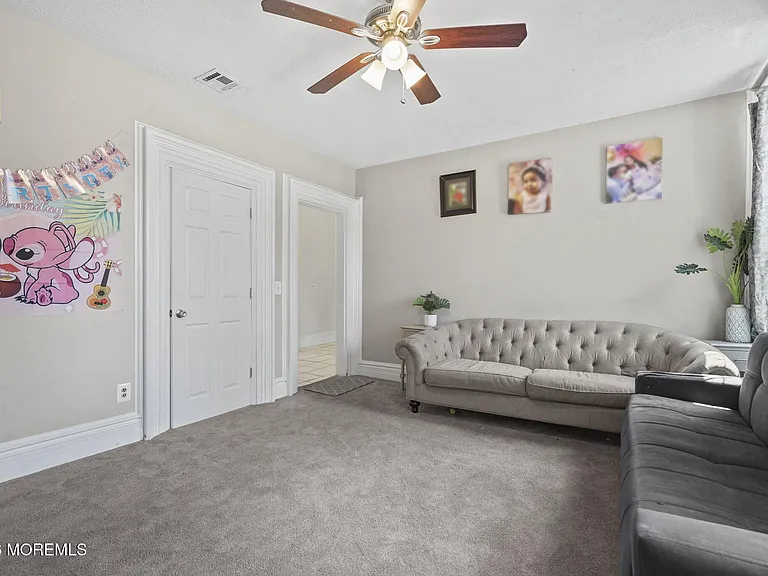 103 Main St #UPSTAIRS — Photo 13