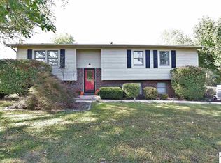 235 Lakeshore Dr, Paducah, KY 42001