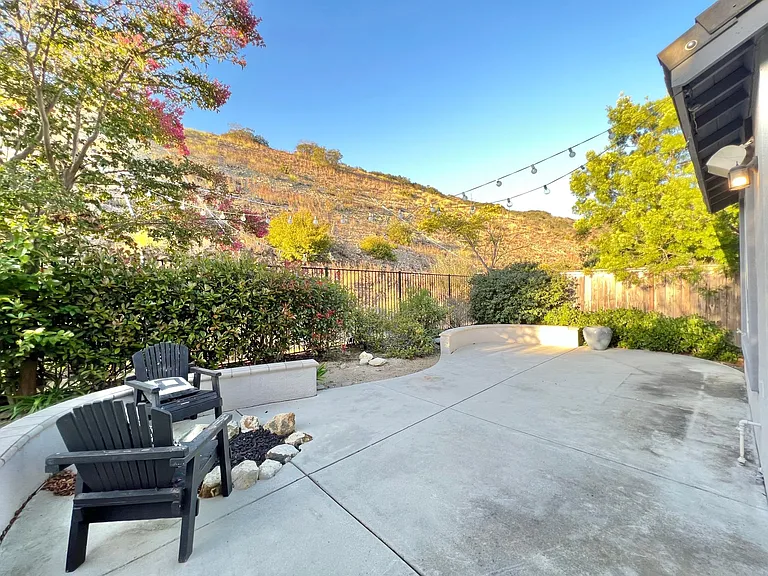 1578 Glencrest Dr — Photo 29
