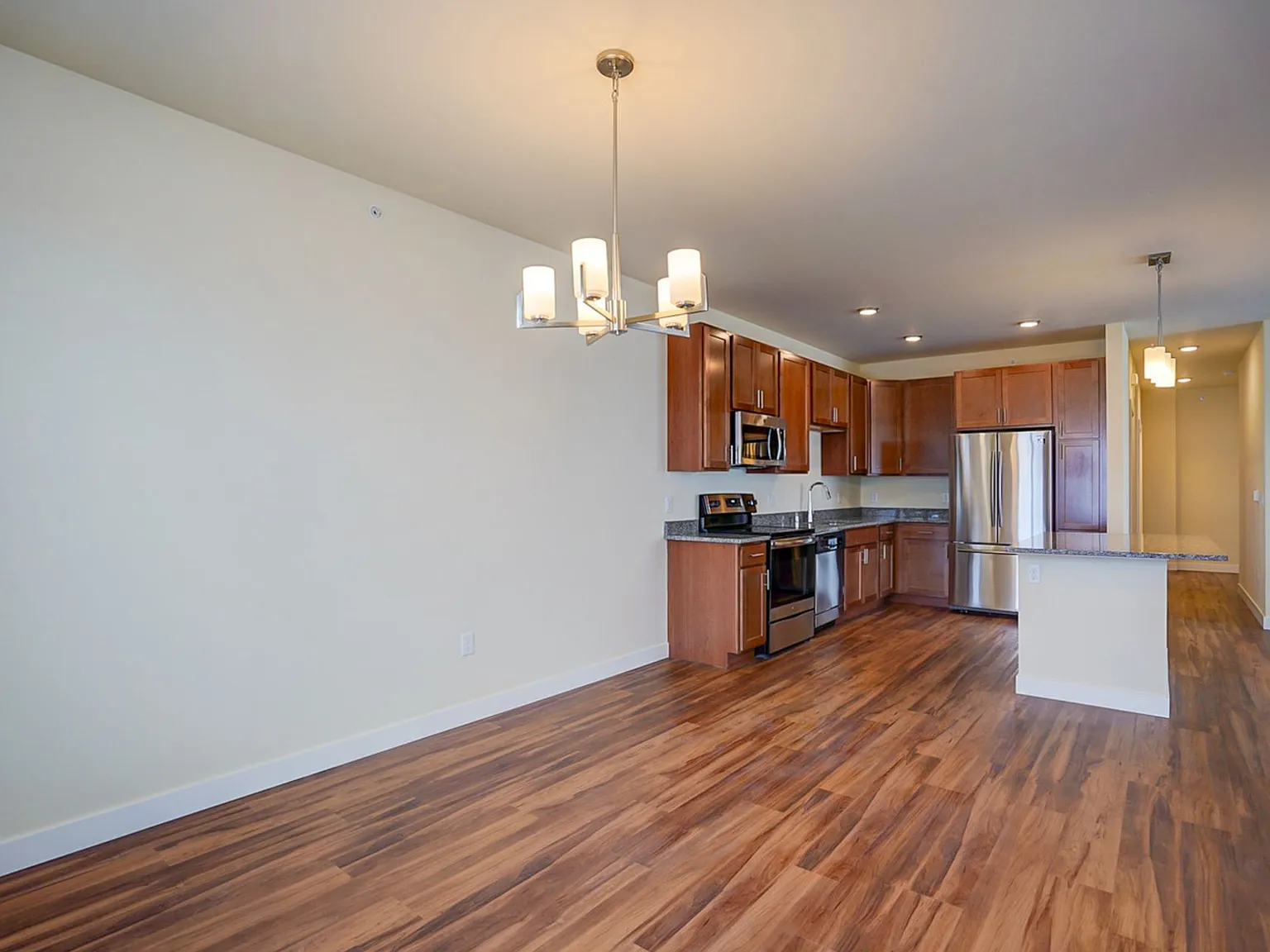 Stonewood - 1270 — Photo 2