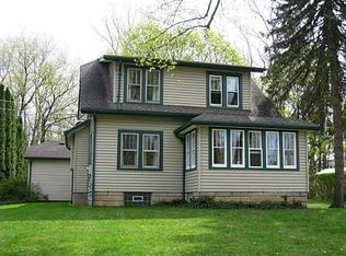 22 Lonesome Rd, Fairport, NY 14450