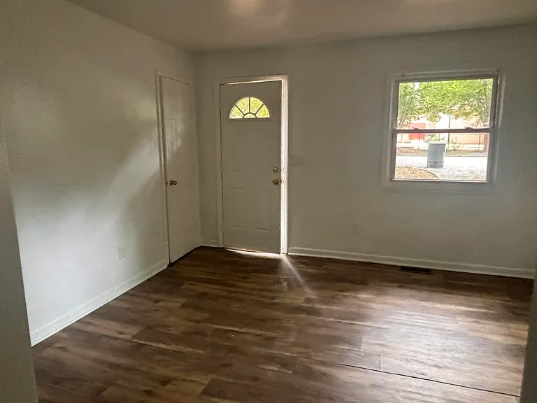 2021 Textile Dr — Photo 6