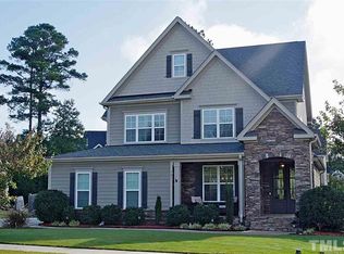 101 Briarburn Ln, Holly Springs, NC 27540