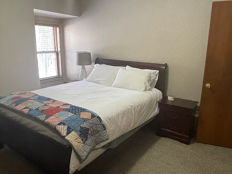 3175 W Riverdell Dr — Photo 16