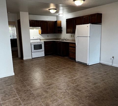 3rd image of 205 N Empire Blvd #3