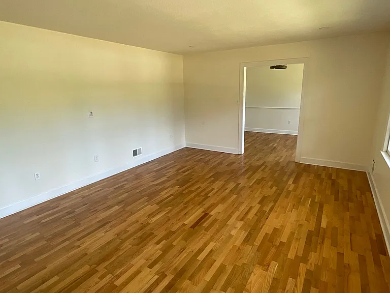 114 S Cardinal Dr — Photo 7