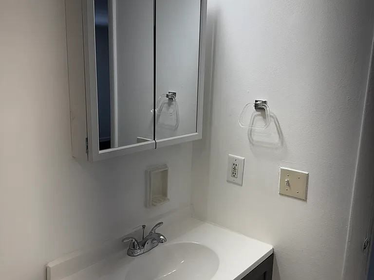 460 Wells Dr #A — Photo 5