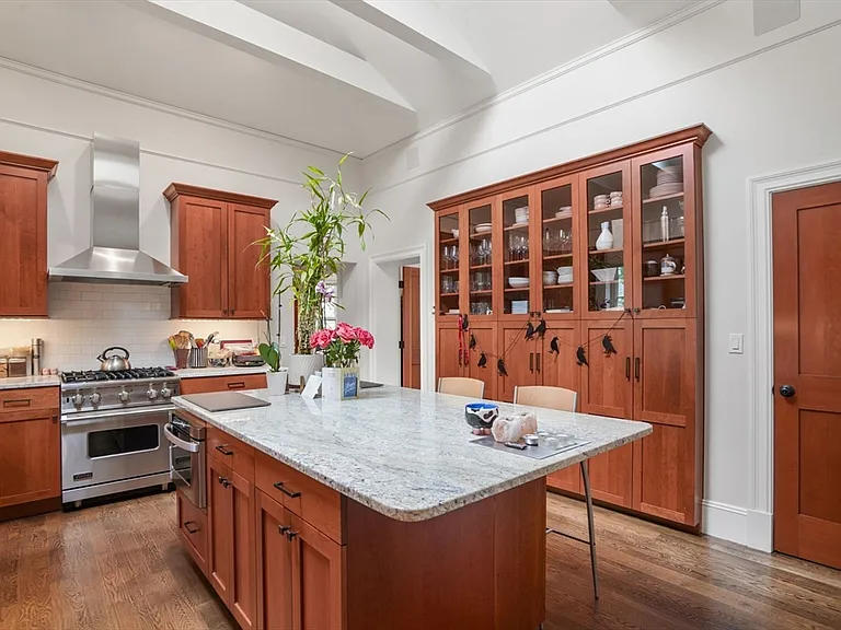 619 Franklin St #2 — Photo 8