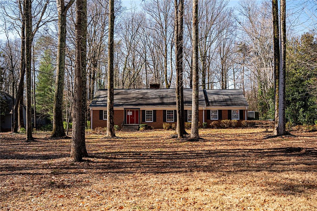 1305 Hobbs Rd, Greensboro, NC 27410 Zillow