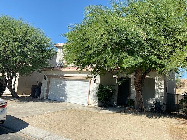 1st image of 44097 Calle Luna