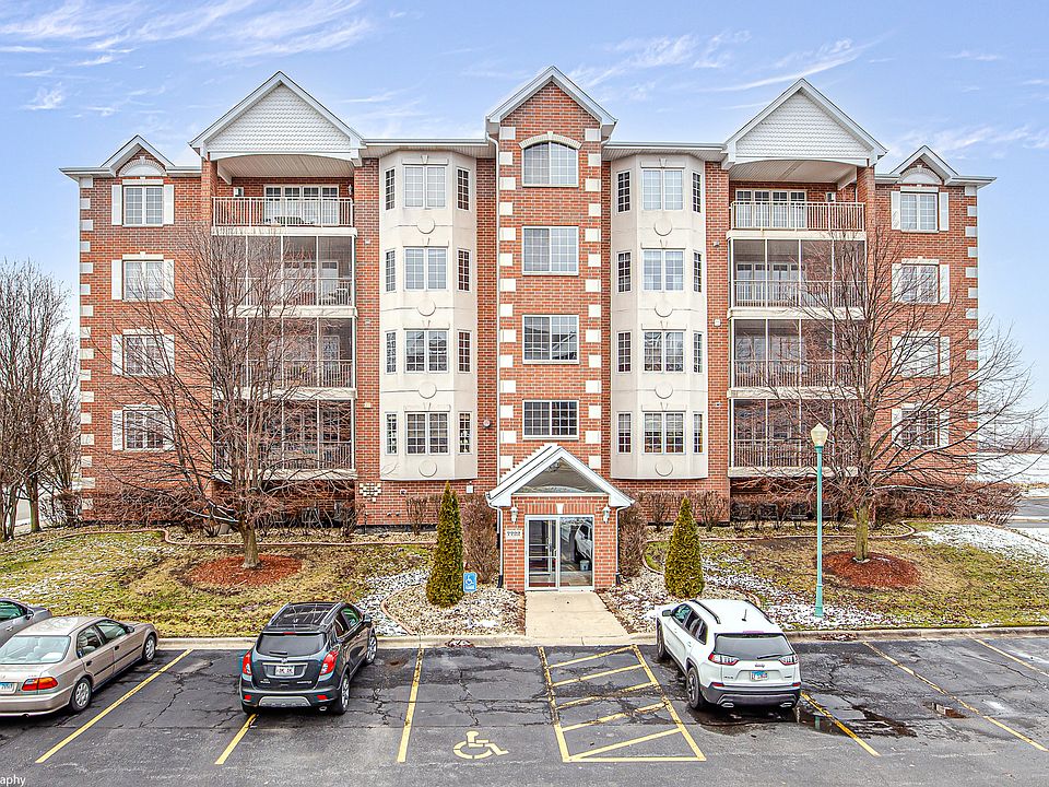 1st image of 7722 Greenway Blvd #3