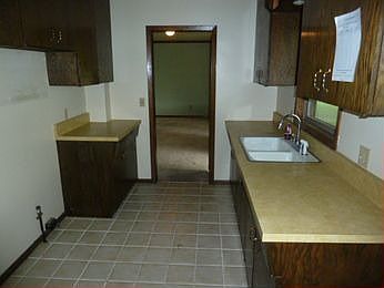 5th image of 502 2nd Ave N
