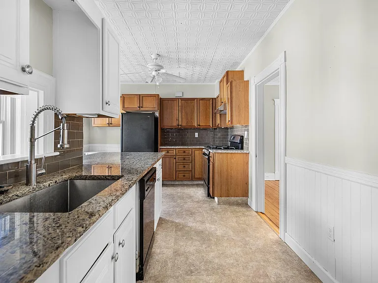 111 S Highland St #1 — Photo 4