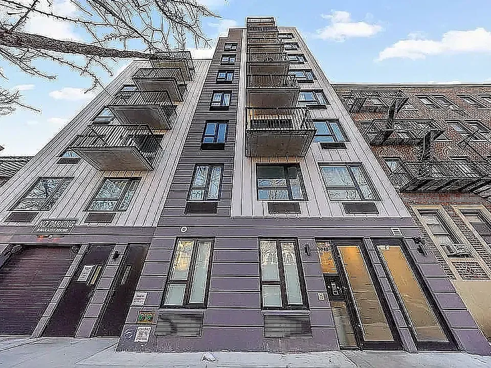 1042 President St #4E