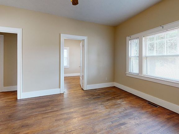 3rd image of 3000 18th St