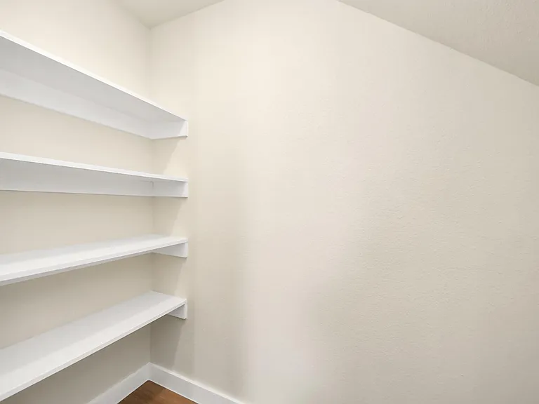 8025 Peachtree St #D — Photo 16