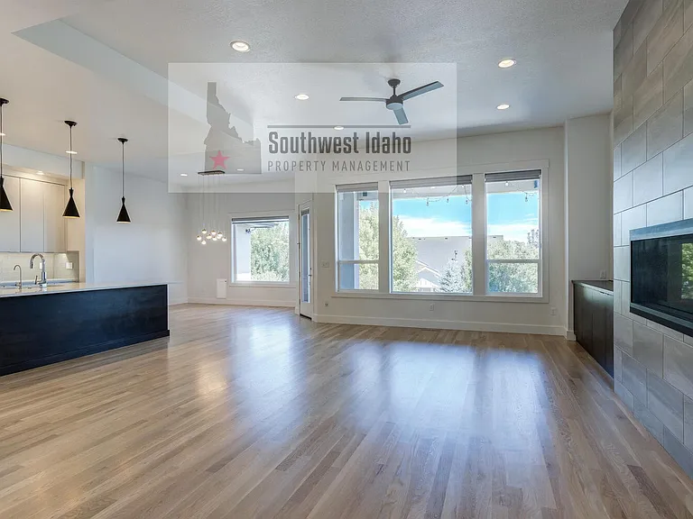476 W Buroak Dr — Photo 8