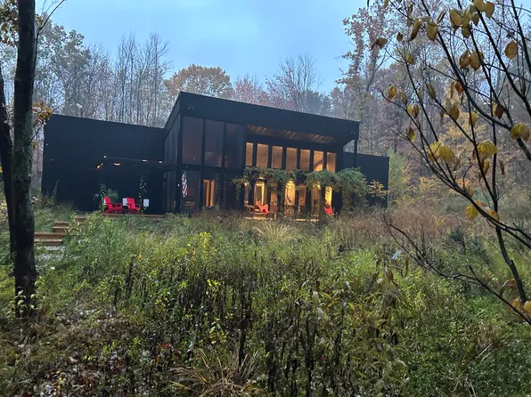 5479 Liland Trce, Fennville, MI 49408