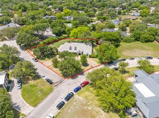 6211 Indian Creek Dr, Fort Worth, TX 76107