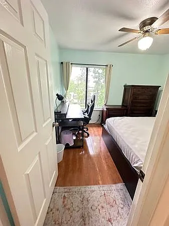 701 Knollwood Ln — Photo 7