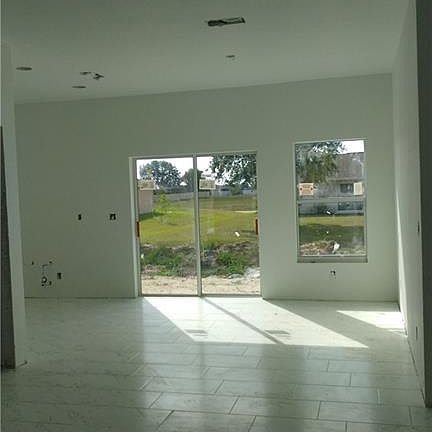5th image of 701 NW 30th St