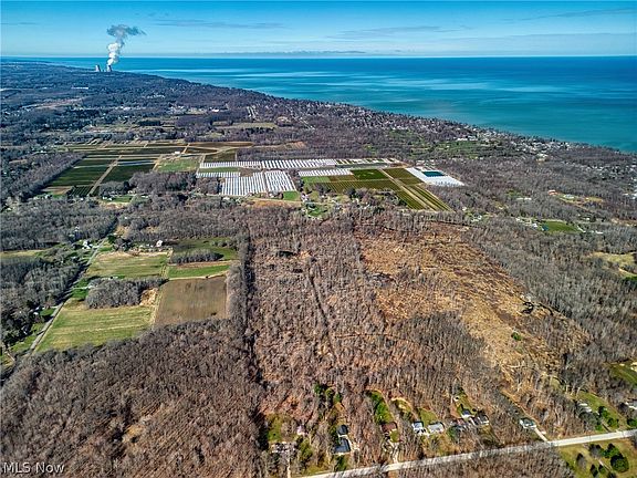 3rd image of County Line Rd