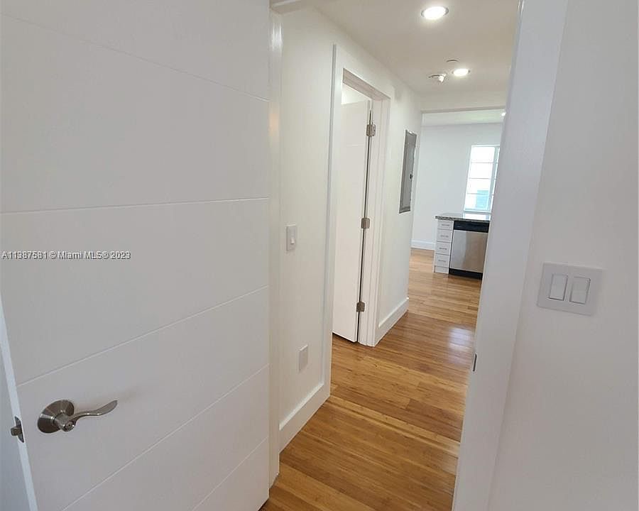 1st image of 825 Michigan Ave #4
