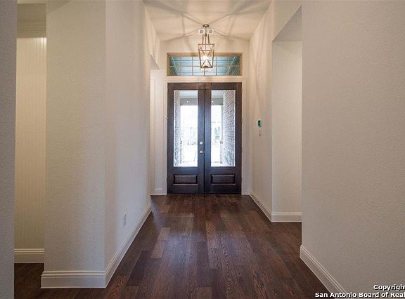 2nd image of 28511 Vogelsdorf Ln