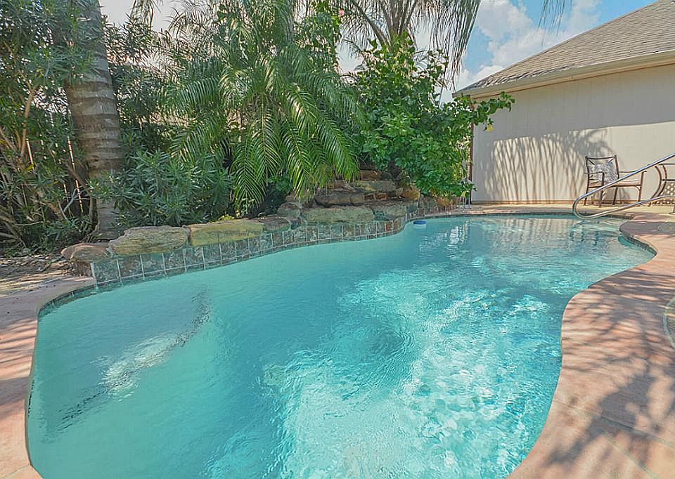 1st image of 2912 Grand Shore Ct