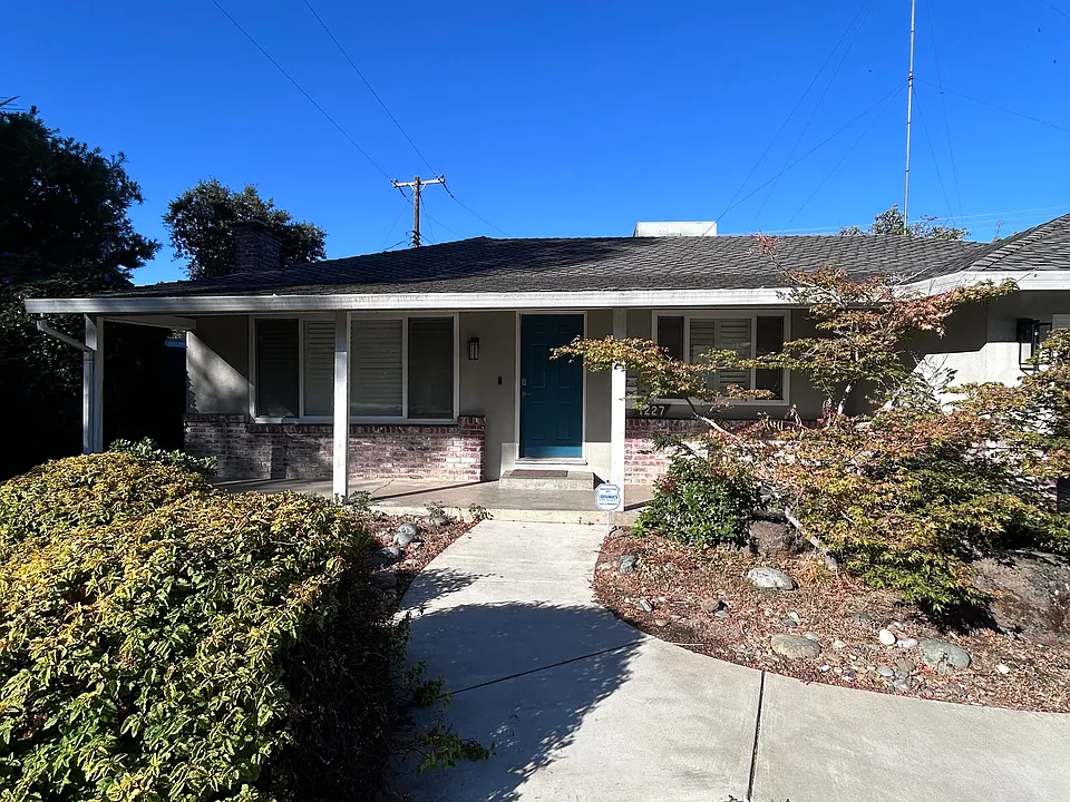 1227 Noonan Dr