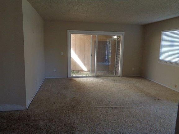 Additional Living Room