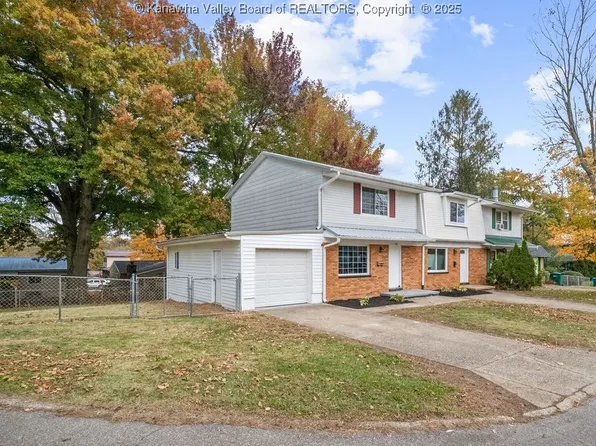 308 Charles Ct, Hurricane, WV 25526